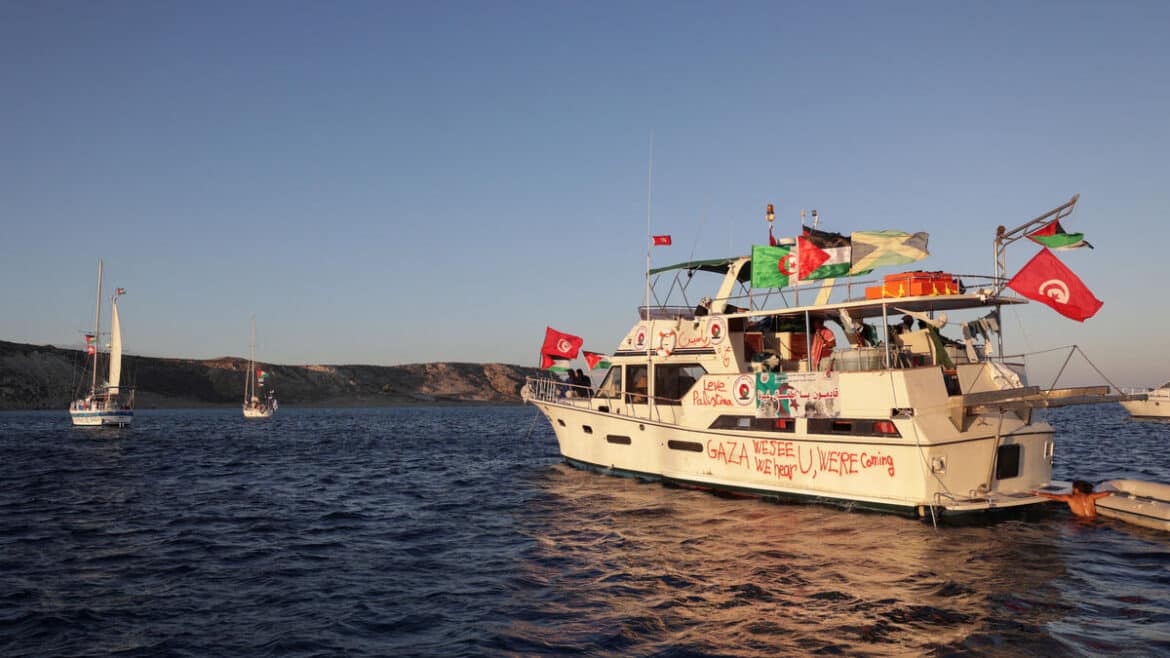 Gaza: Israël Stoppe Trois Bateaux d'une Flottille En Emergence Gaza: L'Interception des Navires de la Flottille par l'Armée Israélienne