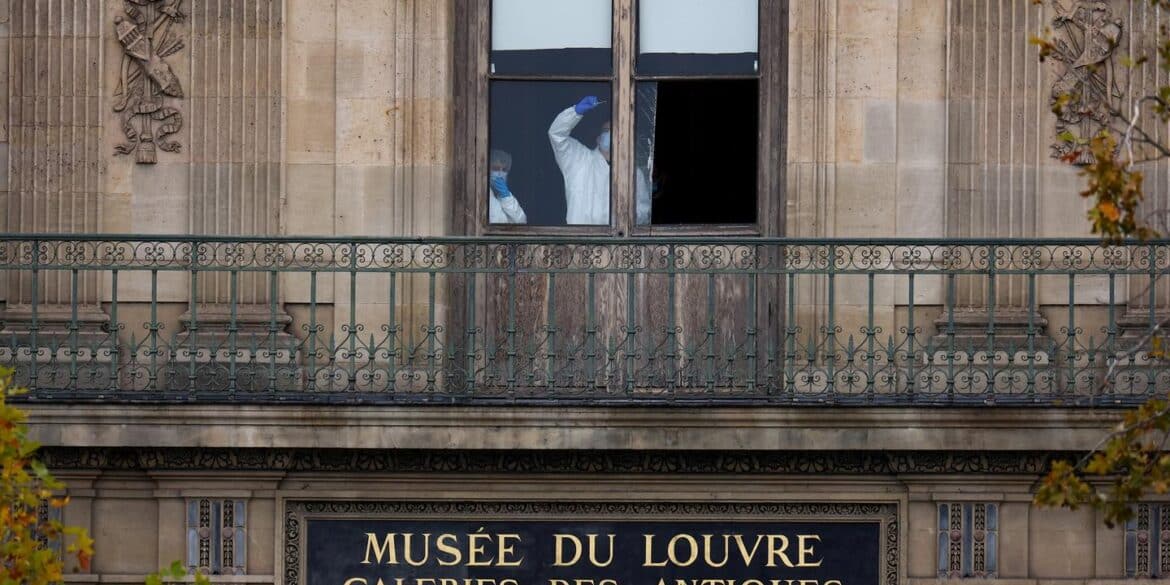 Le braquage audacieux du Louvre : un coup de projecteur sur ses failles de sécurité. Le braquage audacieux du Louvre met en lumière les failles de sécurité du musée emblématique
