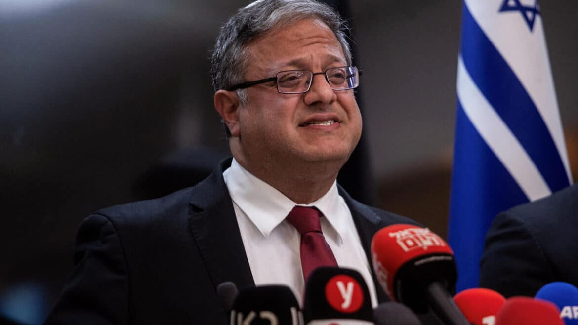 Hamas Dénonce la Visite d'un Ministre Israélien à Jérusalem comme une Provocation Hamas Condemns Israeli Minister's Visit to Esplanade as 'Provocation'
