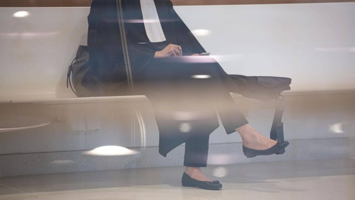 Une avocate derrière les barreaux : complicité révélée. Complice silencieuse : L'avocate et les secrets des narcos