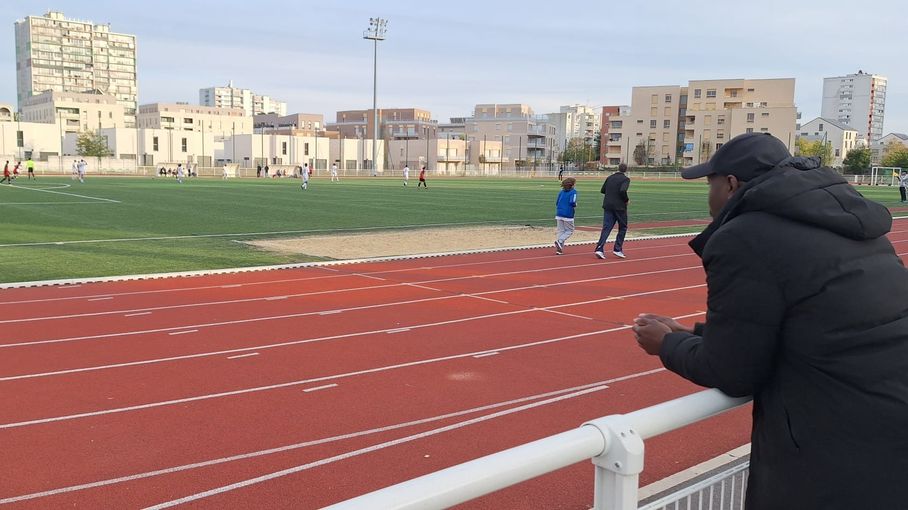 Reflections of Hope and Concern: Bouna's Brother on Two Decades After Clichy sous Bois Vingt Ans Plus Tard : Réflexions d'un Frère entre Espoir et Incertitude