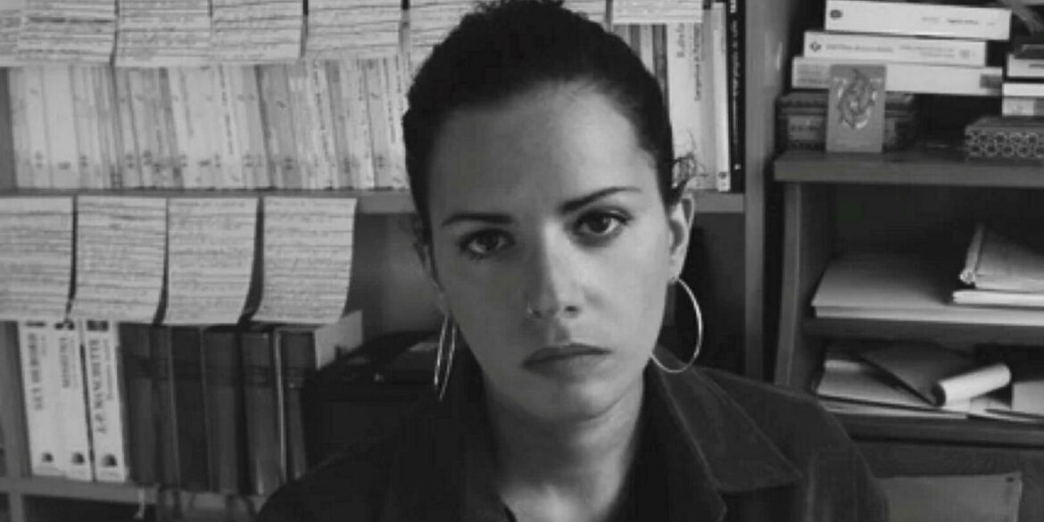 Laura Vazquez: Victoire éclatante avec 'Les Forces' au prix Décembre