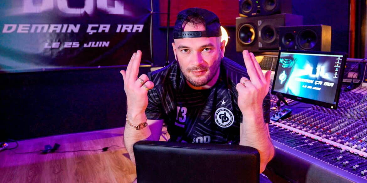 Exploration de l'univers captivant de Jul : le maestro du rap français