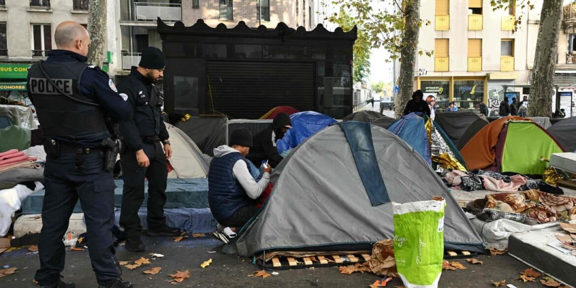 Evacuation de migrants : près de 300 personnes relogées dans le 19ᵉ arrondissement de Paris