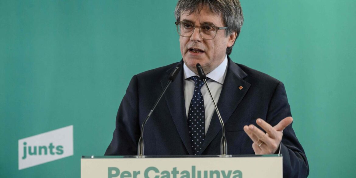 Carles Puigdemont se distancie du gouvernement Sánchez dans une tempête politique.
