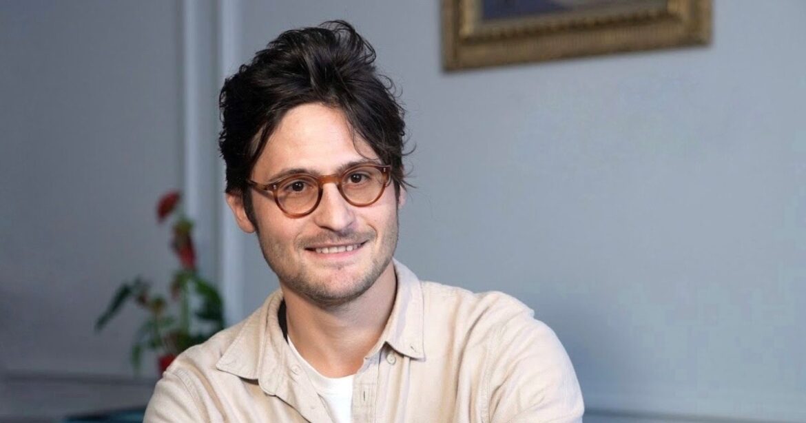 Unexpected Encounters: Conversations with Sylvain Tesson on His Wandering Journeys