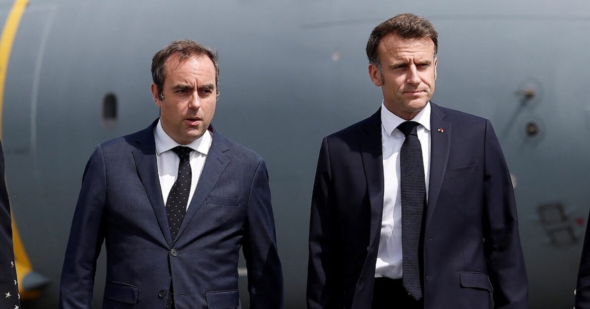 Macron : Entre Ombres et Appels Invisibles