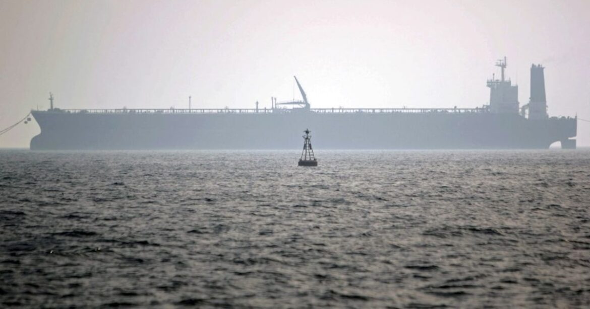 La Chine contourne les sanctions américaines pour s'approvisionner discrètement en pétrole iranien.