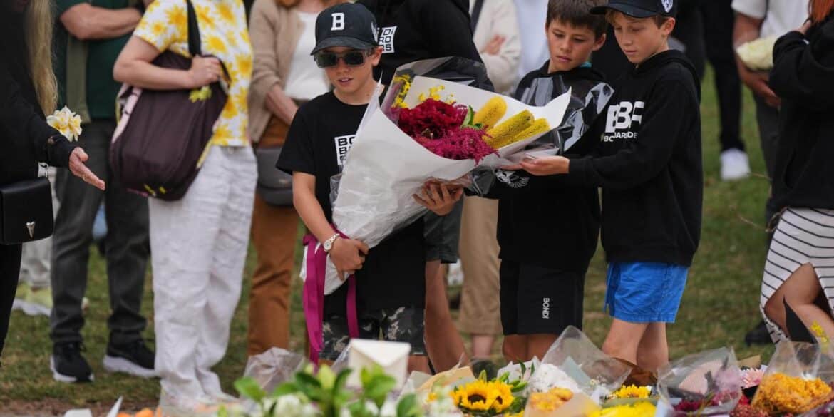 Tragedy in Bondi: Live Coverage of the Sydney Attack Claiming Fifteen Lives