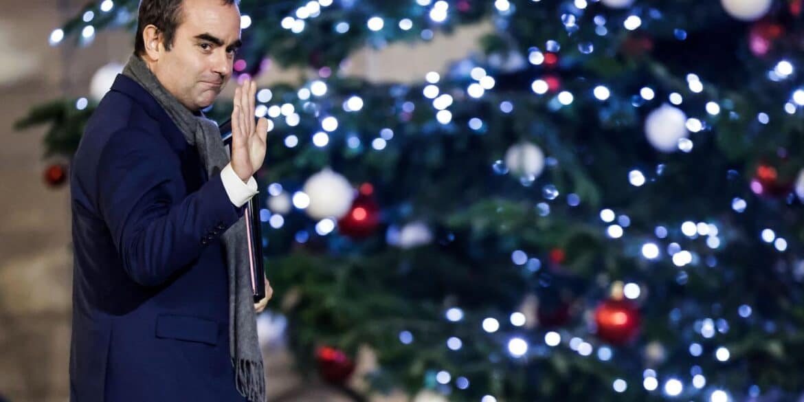 Macron Urges Lecornu for a Streamlined French Budget