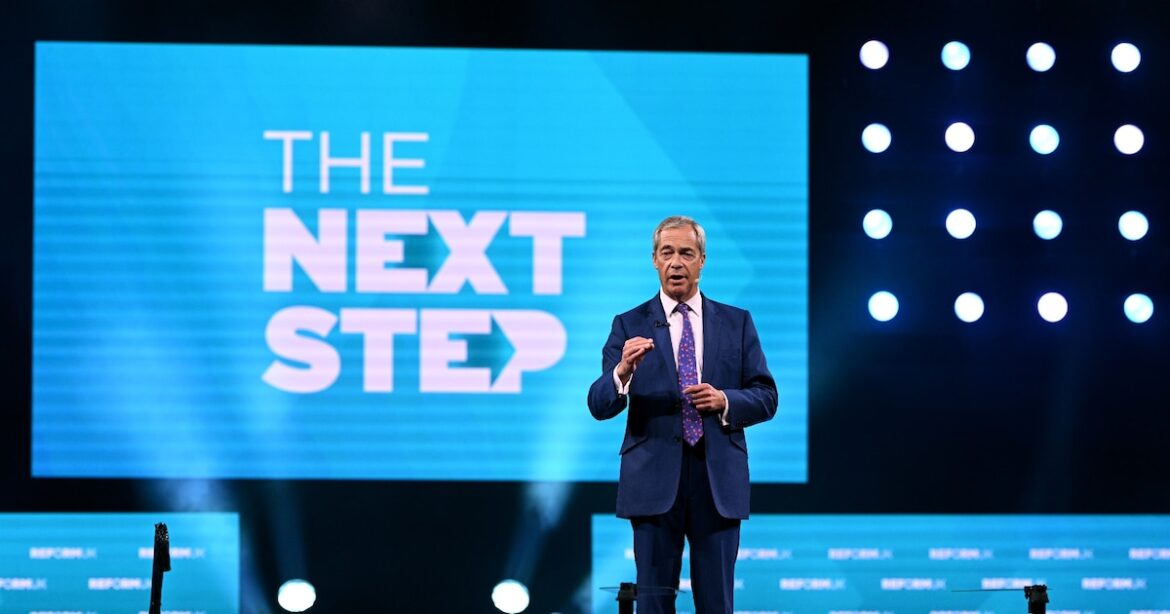 Les Liens Controversés de Nigel Farage : Accusations de Racisme au Coeur de la Tempête