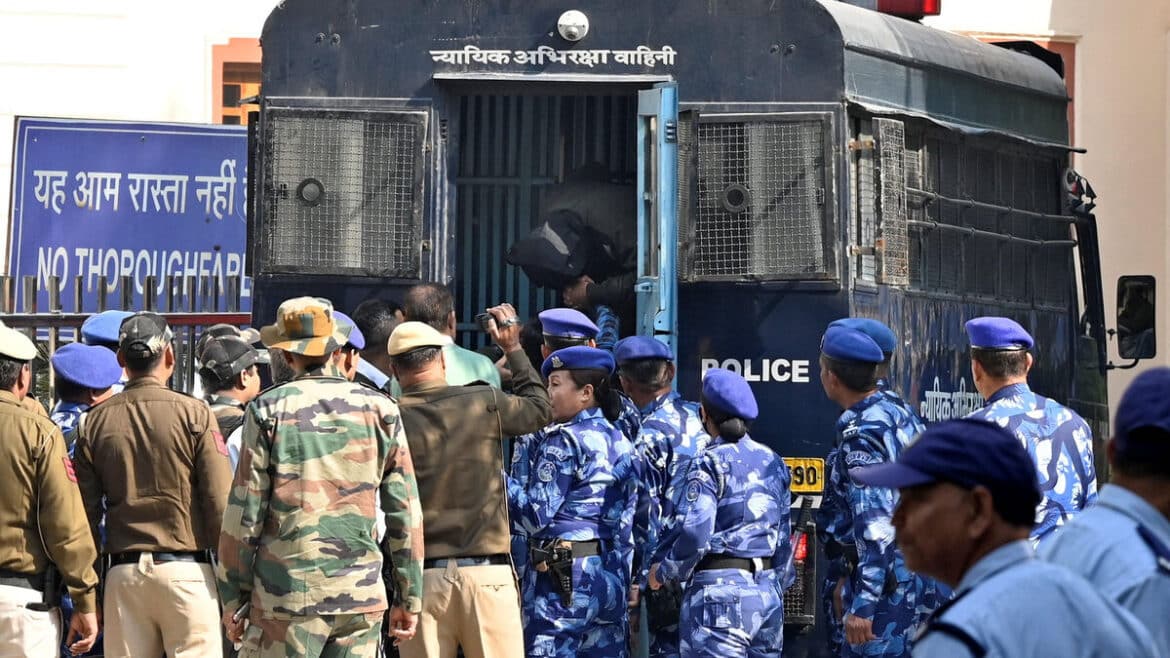 Un Faux Employé : Le Casse Audacieux d'une Banque en Inde