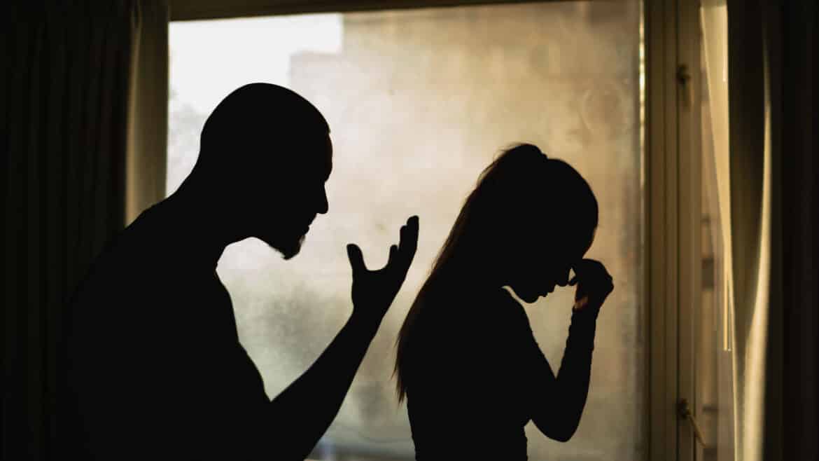 Quatre féminicides tragiques : un jeudi noir en France